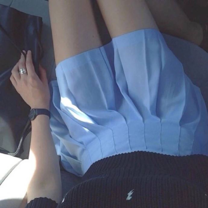 唯美好看的小细腿女生图片