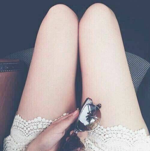 唯美好看的小细腿女生图片