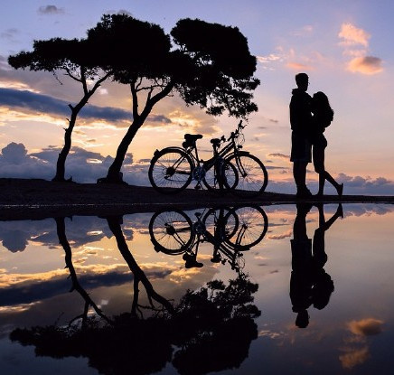 甜蜜温馨浪漫情侣图片 我们白发如雪相视而笑