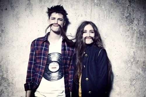 好听唯美的情侣个性签名_每天早上看到阳光就想见到你