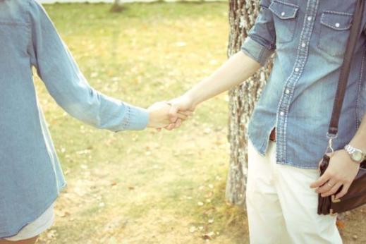 经典肉麻qq情侣个性签名_我愿陪你泛岁月的涟漪