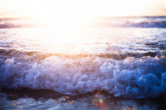 最犀利的男生霸气个性签名_人活着就是为了自取