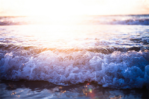 最犀利的男生霸气个性签名_人活着就是为了自取其辱