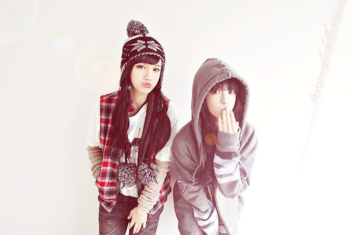 有诗意的女生个性签名大全_等待是一生最初的苍老