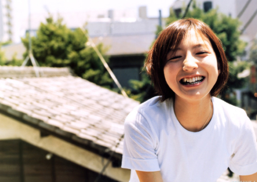 好听有个性的陌陌女生签名_习惯反复听一首歌