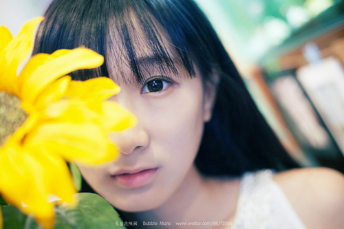 qq女生励志个性签名_面向阳光不见阴霾