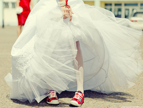 女生阳光励志个性签名_只有全力以赴梦想才能起飞