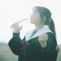 森系小清新女生头像 一天很短开心了就笑