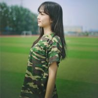 森系小清新女生头像 一天很短开心了就笑