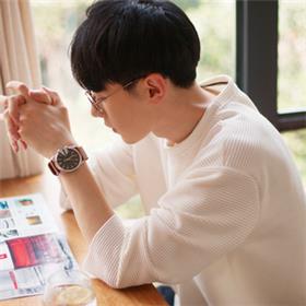 qq男生头像阳光帅气 男生qq头像帅气阳光少年