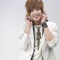 qq男生头像阳光帅气 男生qq头像帅气阳光少年