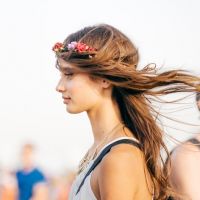 优雅妩媚的欧美女生头像_寻找曾经有你的风景