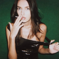 优雅妩媚的欧美女生头像_寻找曾经有你的风景