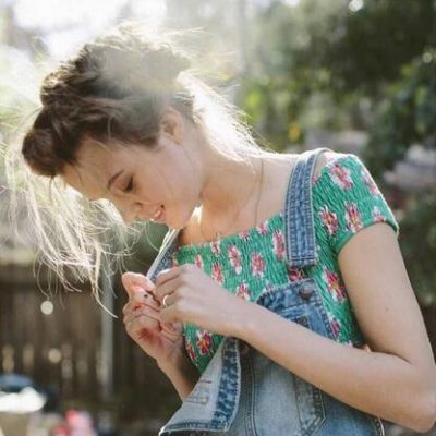 优雅妩媚的欧美女生头像_寻找曾经有你的风景