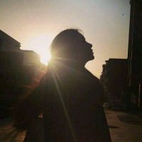 扣扣情侣头像一左一右带字