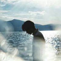 扣扣情侣头像一左一右带字