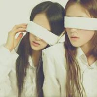 时尚潮流的姐妹头像一对 天塌下来我给你顶着