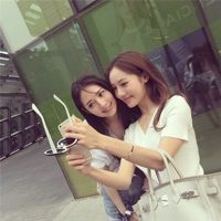 时尚潮流的姐妹头像一对 天塌下来我给你顶着