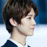 鹿晗最新微博头像_鹿晗用过的微博头像