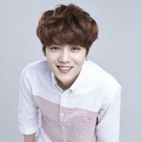 鹿晗最新微博头像_鹿晗用过的微博头像