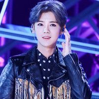 鹿晗最新微博头像_鹿晗用过的微博头像