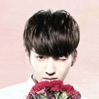 吴亦凡同款微信头像_女生心目中的男神