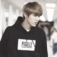 吴亦凡同款微信头像_女生心目中的男神