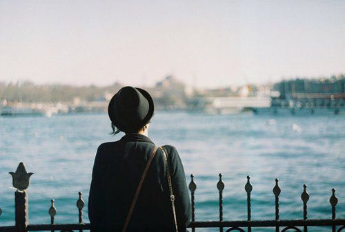 关于女生很心痛的个性签名