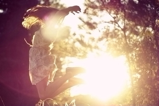 伤感成熟女生签名 原来是一散就一世