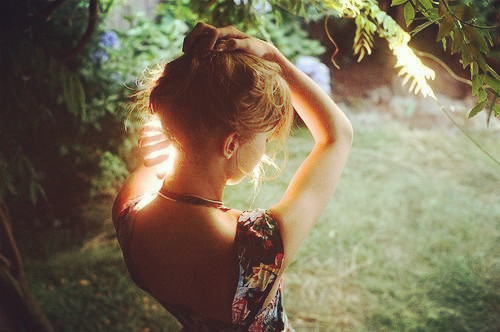 女生的霸气qq个性签名_那女子别跟爷太拽