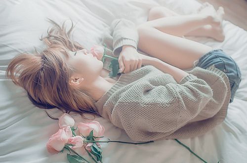 女生的霸气qq个性签名_那女子别跟爷太拽