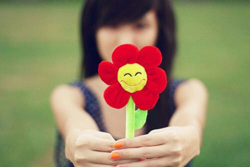 学会坚强才行的扣扣个性签名 一边受伤一边学会坚强