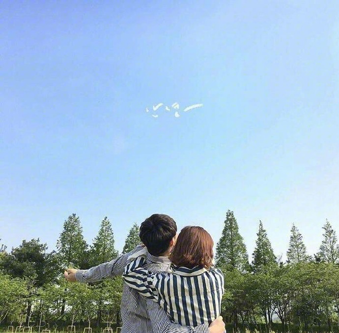 韩版最新情侣图片 浪漫海边情侣图片