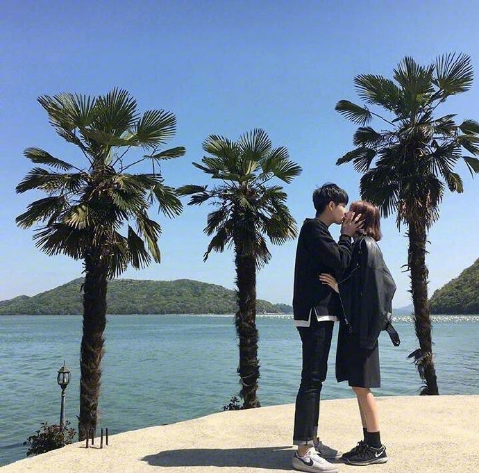 韩版最新情侣图片 浪漫海边情侣图片