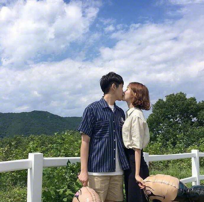 韩版最新情侣图片 浪漫海边情侣图片