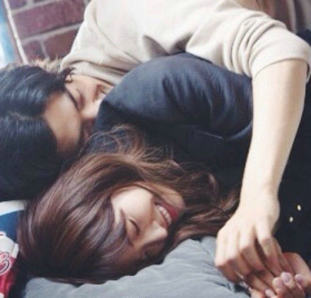 非主流幸福情侣图片 平凡中的陪伴最心安