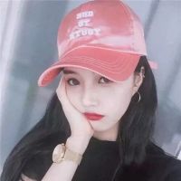 女生戴鸭舌帽的漂亮头像