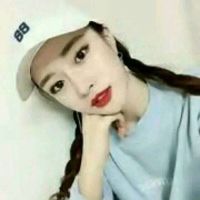 女生戴鸭舌帽的漂亮头像