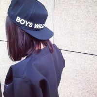 女生戴鸭舌帽的漂亮头像