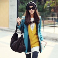 女生戴鸭舌帽的漂亮头像