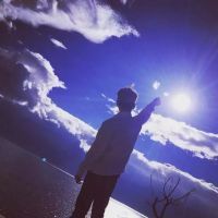 适合00后男生的背影头像