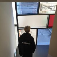 适合00后男生的背影头像