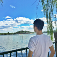 适合00后男生的背影头像