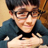 qq头像带眼镜男生00后 00后男生头像