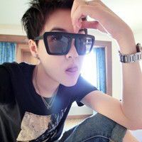 qq头像带眼镜男生00后 00后男生头像