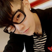 qq头像带眼镜男生00后 00后男生头像