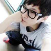 qq头像带眼镜男生00后 00后男生头像