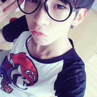 qq头像带眼镜男生00后 00后男生头像