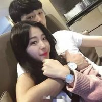 亲密互动的情侣头像 很亲密的情侣头像