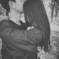 情侣之间很亲密照片头像